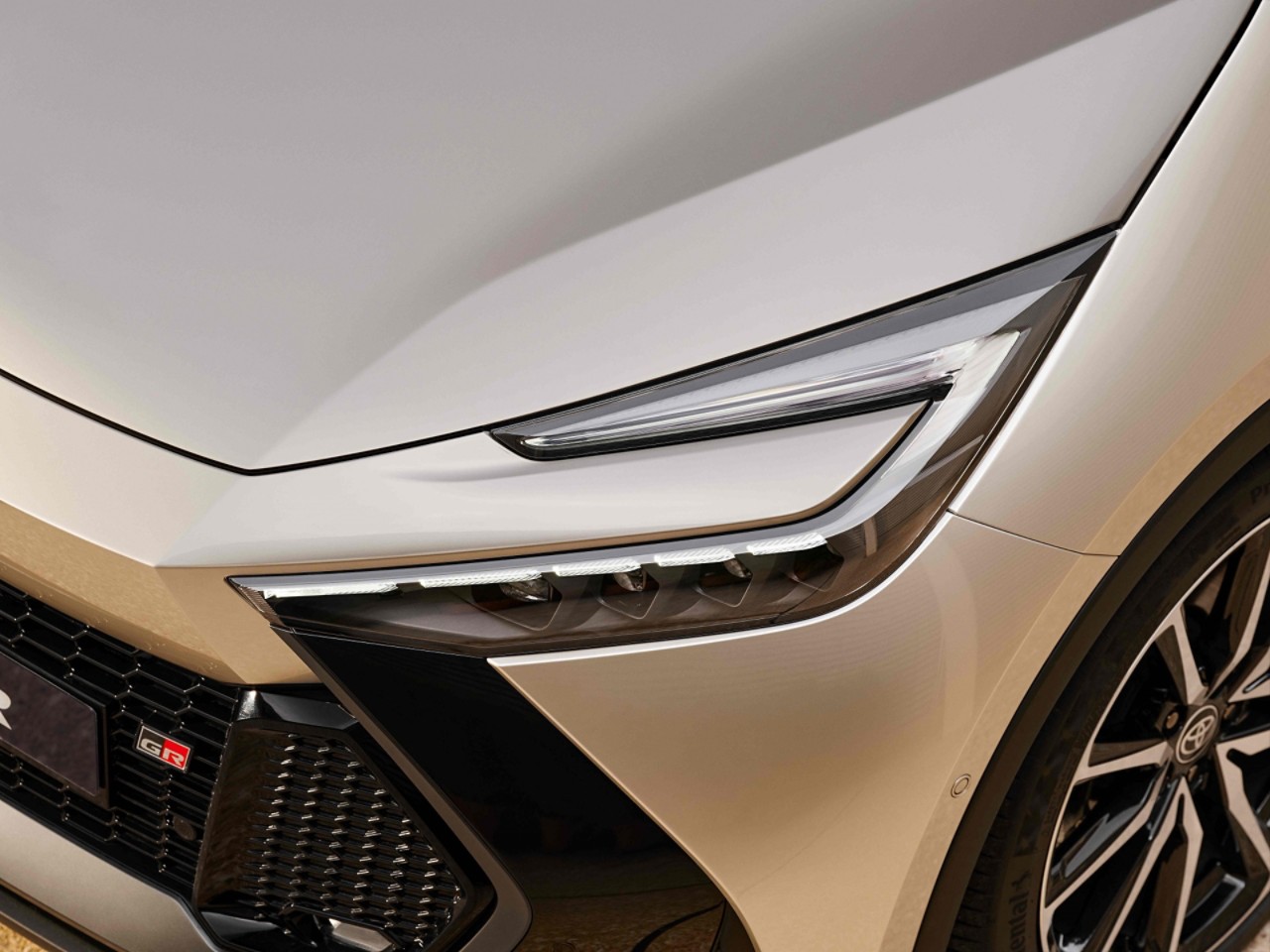 NG-Toyota-CHR-FR-detail