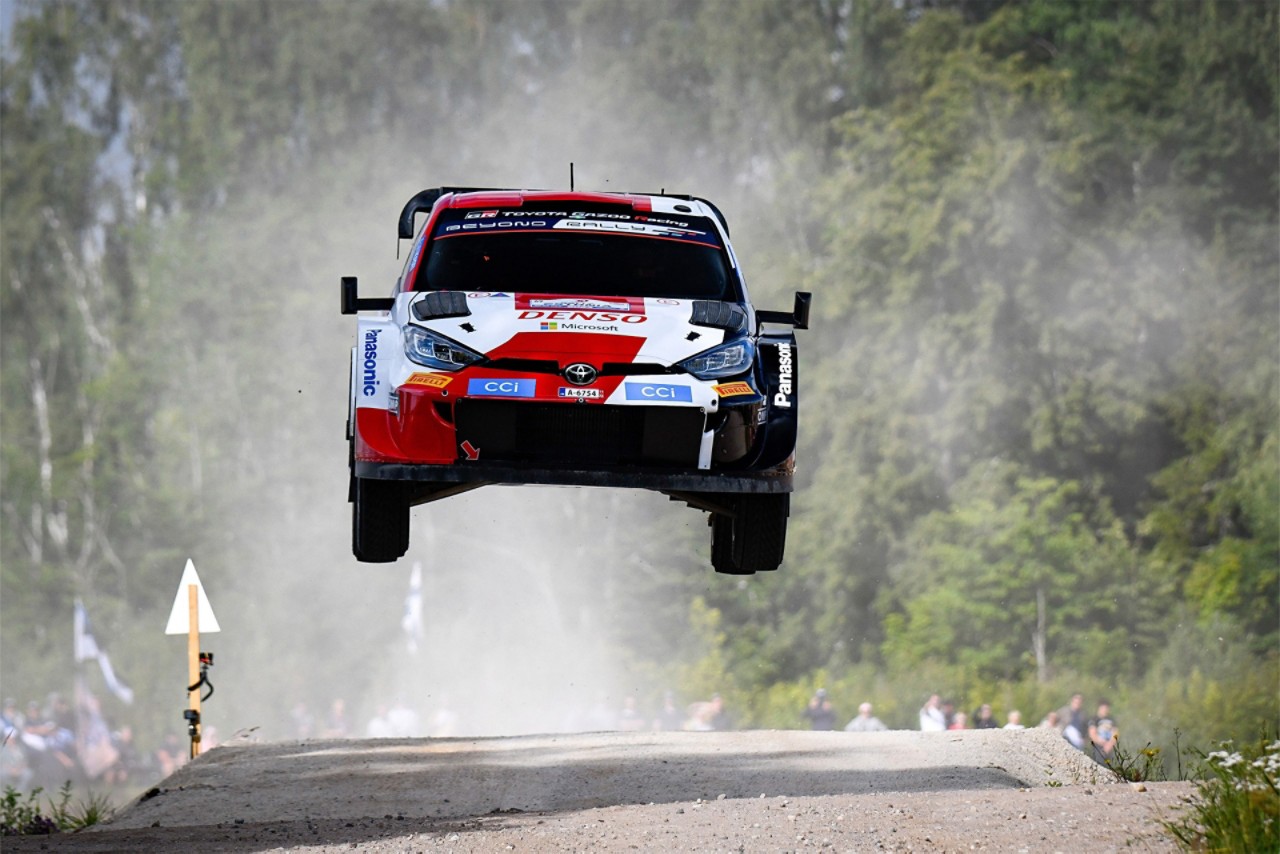 wrc-2023-rd-rovanpera-jump-fr