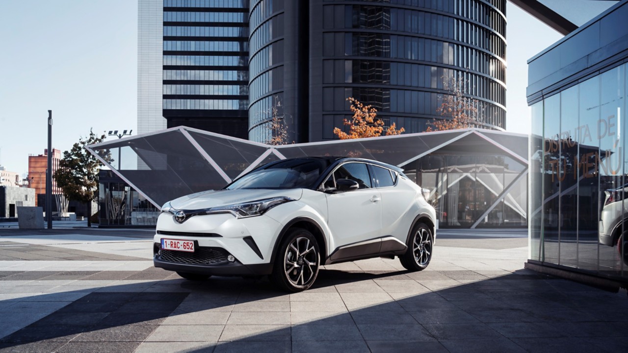 2016-toyota-chr-12t-static-1-2