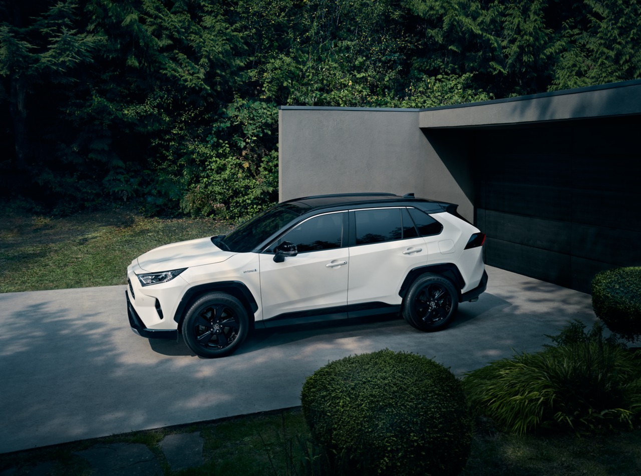 toy_rav18_hub_brandpriimghero-car7